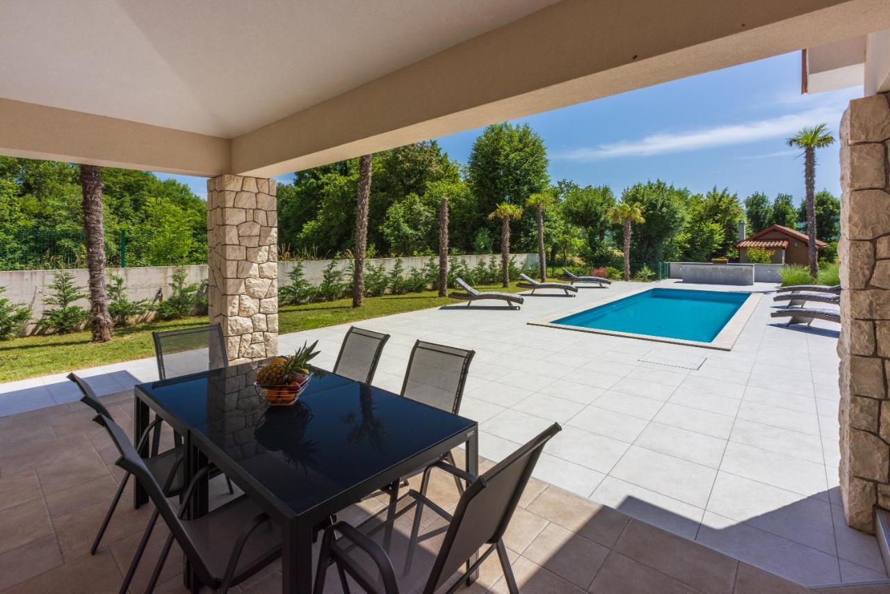 Villa Palma With Heated Private Pool Podhum Exterior foto