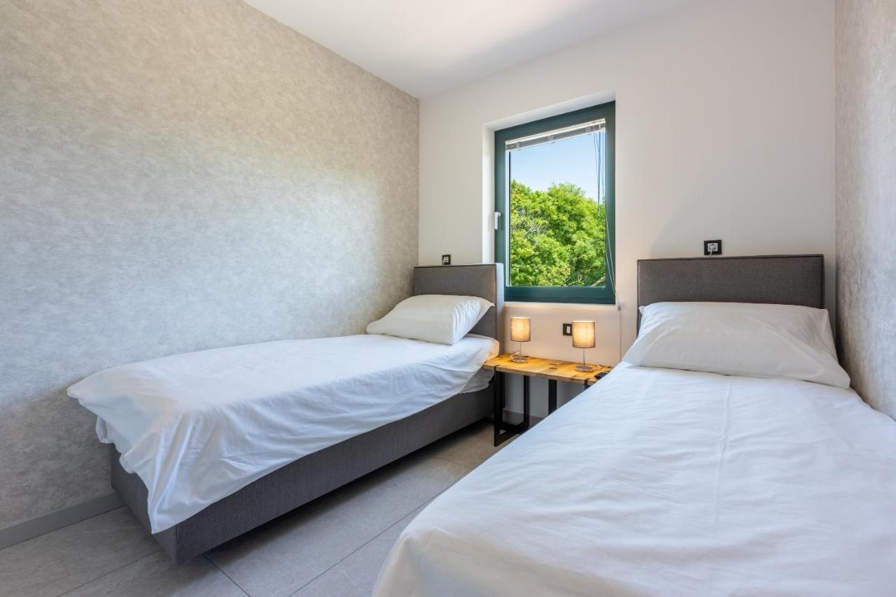 Villa Palma With Heated Private Pool Podhum Exterior foto